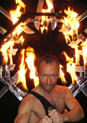 Double Action Cooperation / Ray Style Show