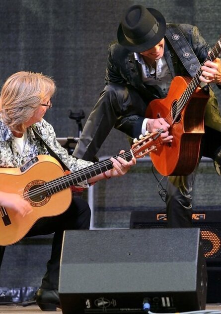 Magic Acoustic Guitars