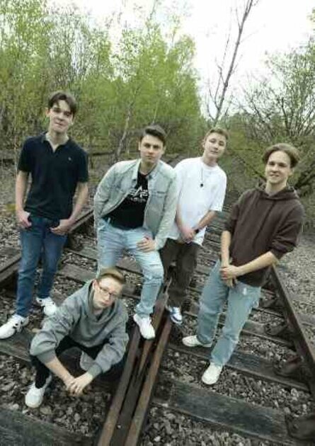 The Queen Teens