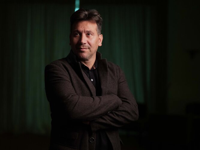 Apollo Giu Galerie 3