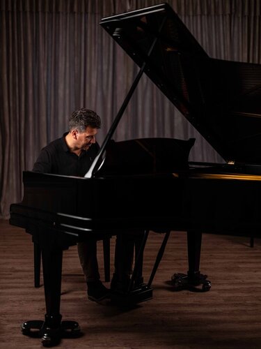 Apollo Giu Galerie 4