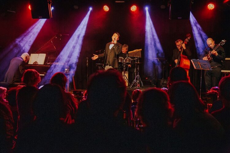 Akio Le & Band - My Nat King Cole Story Galerie 4