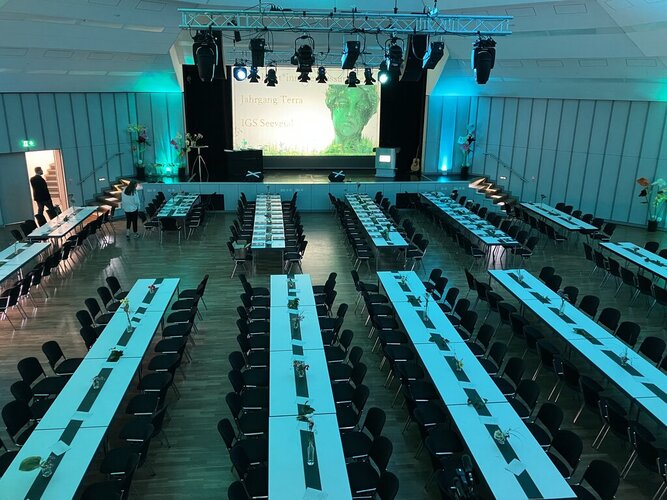 Saal mit Bühne Galerie 4